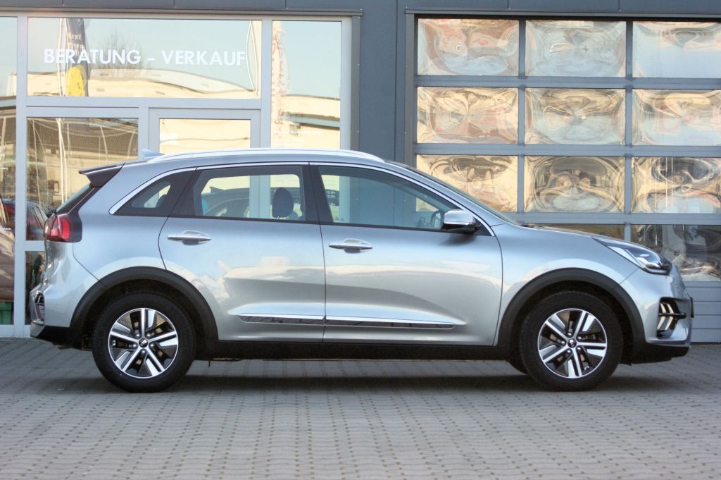Kia Niro 1.6 GDI PHEV 2WD - Samsaru's Car Outlet