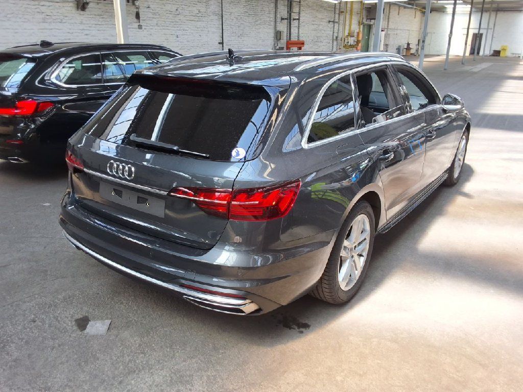 Audi A4 40 2.0 TDI Avant advanced - Samsaru's Car Outlet