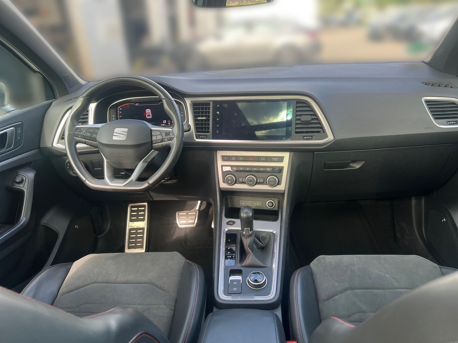 Seat Ateca FR 1.5TSI 110kW (150PS)*DSG*AHK*PANO*NAVI*