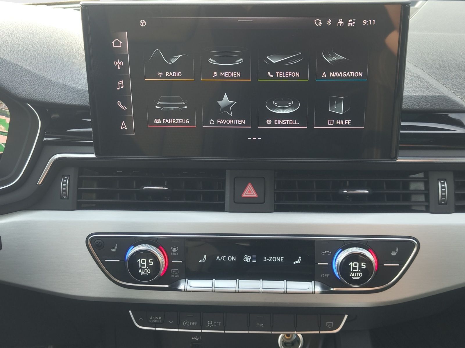 Audi A4 Avant 40 TDI S line - Samsaru's Car Outlet