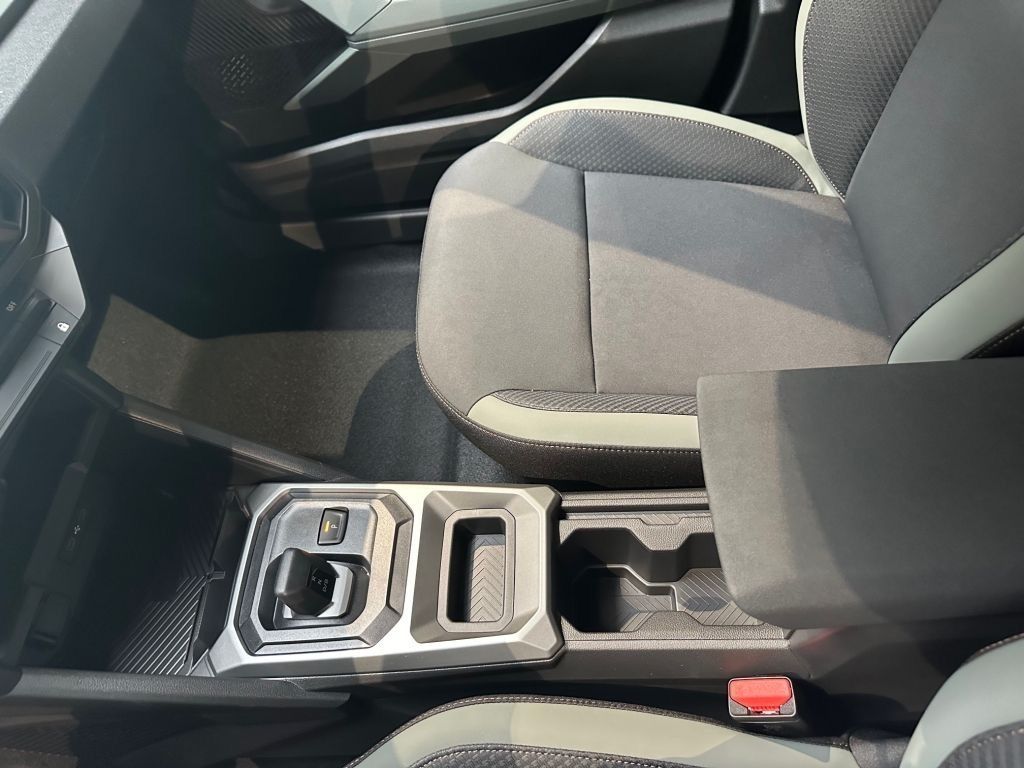 Dacia Duster Extreme HYBRID 140 - Samsaru's Car Outlet