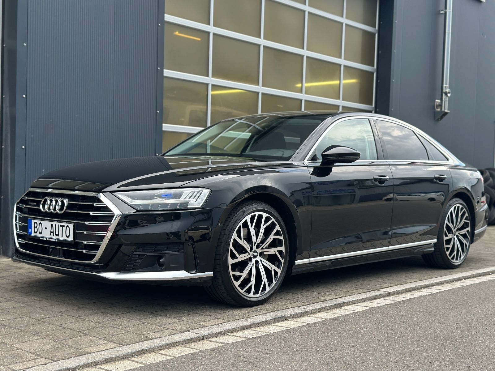 Audi A8 50 TDI SPORT - Samsaru's Car Outlet
