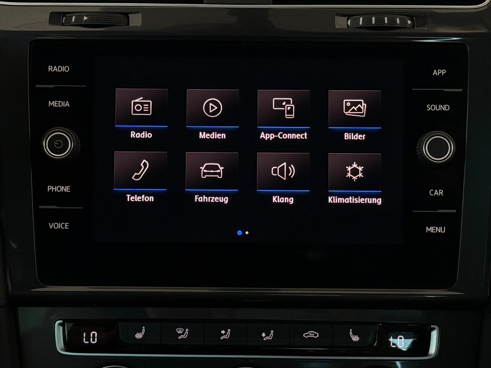 Volkswagen Golf VII Comfortline - Samsaru's Car Outlet
