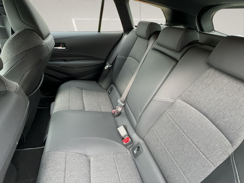 Toyota Corolla 2.0 Hybrid Touring Sports - Samsaru's Car Outlet