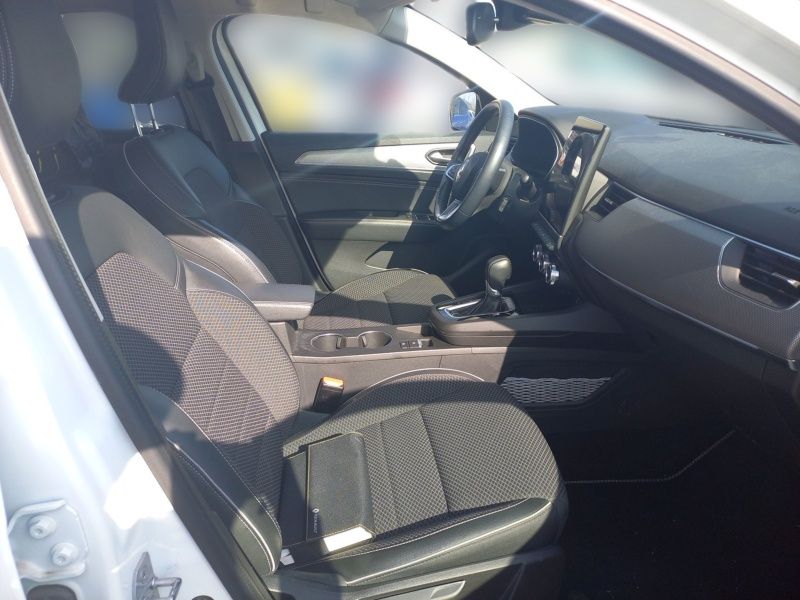 Renault ARKANA INTENS E-TECH 145 - Samsaru's Car Outlet
