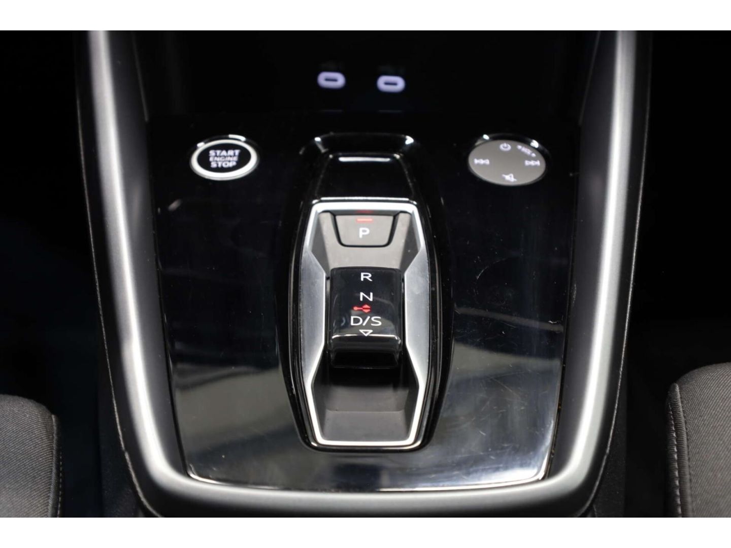 Audi A3 Limousine 30 TFSI advanced S-Tronic 18''/NAV