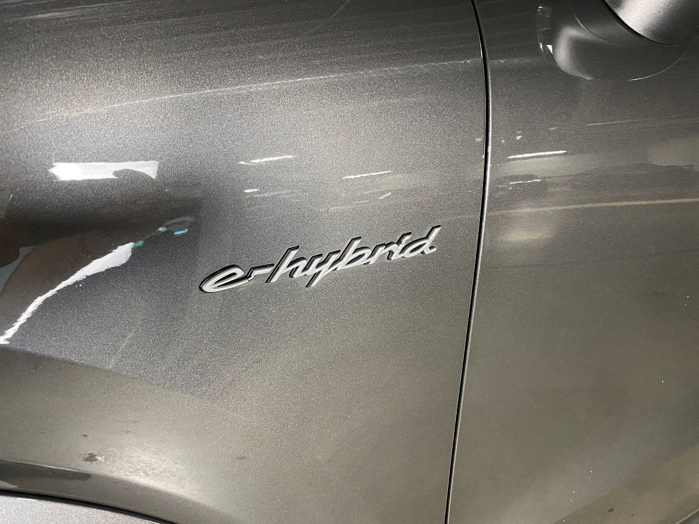 Porsche Cayenne E-Hybrid Coupe | Abstandsregeltempostat