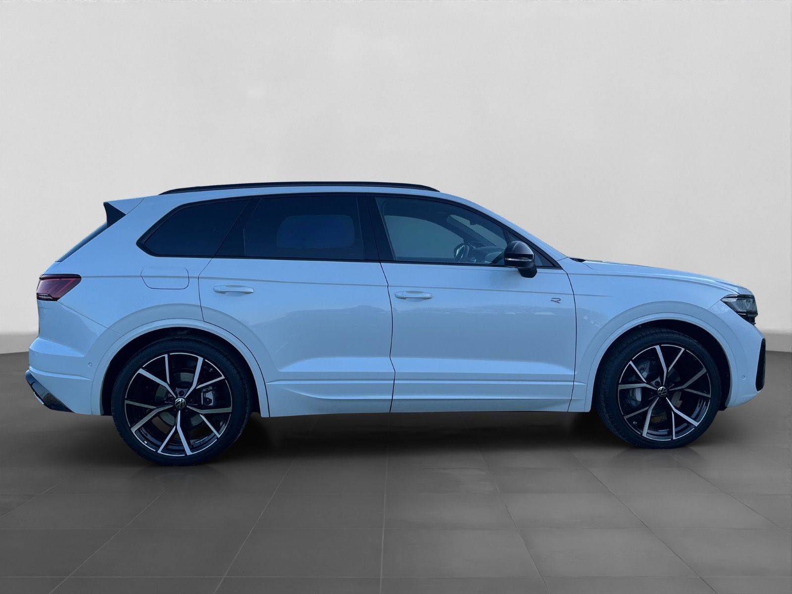Volkswagen Touareg R-Line 3.0 TDI 4M Black Style | PANO AHK