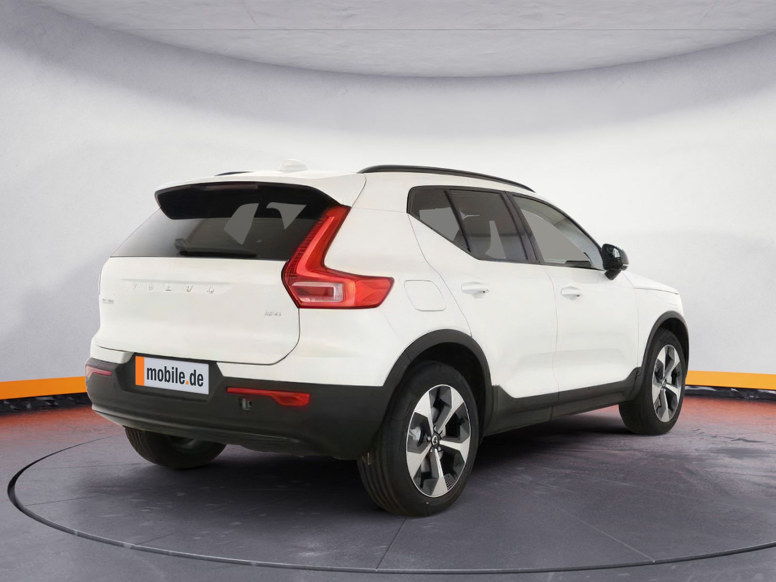 Volvo XC40 B4 Benzin 2WD Ultra Dark - Samsaru's Car Outlet