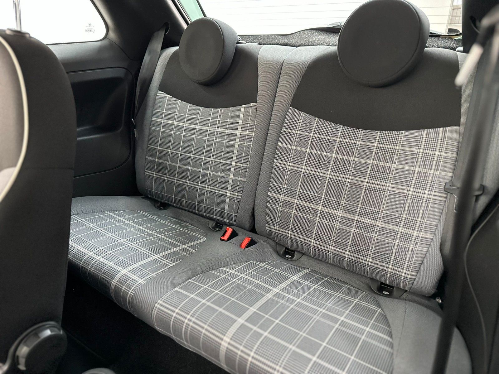 Fiat 500 Lounge - Samsaru's Car Outlet
