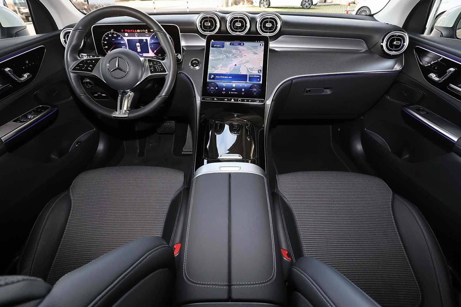 Mercedes-Benz GLC 200 4M PANO+AHK+360°+MEMORY+DISTRONIC+TOTWIN