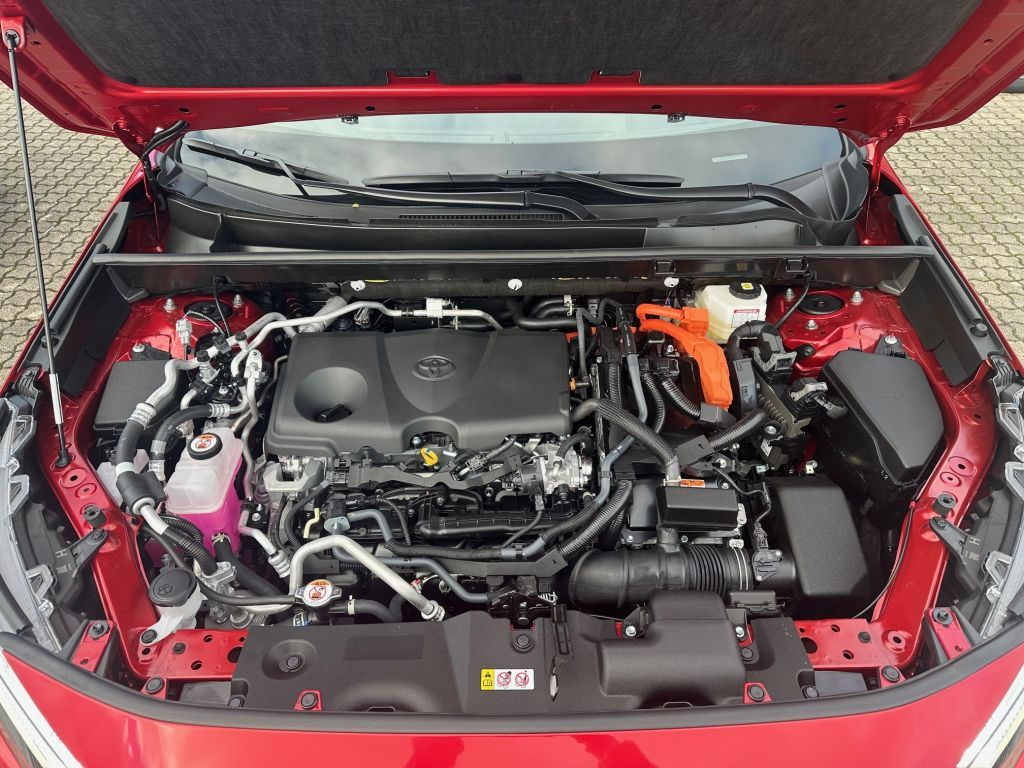 Toyota RAV 4 Plug-in-Hybrid Teamplayer *AHK*
