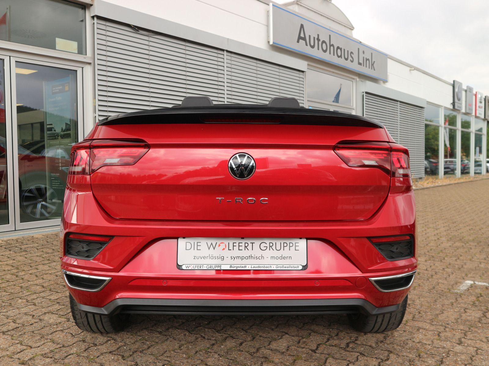 Volkswagen T-Roc R-Line 1.5 TSI - Samsaru's Car Outlet