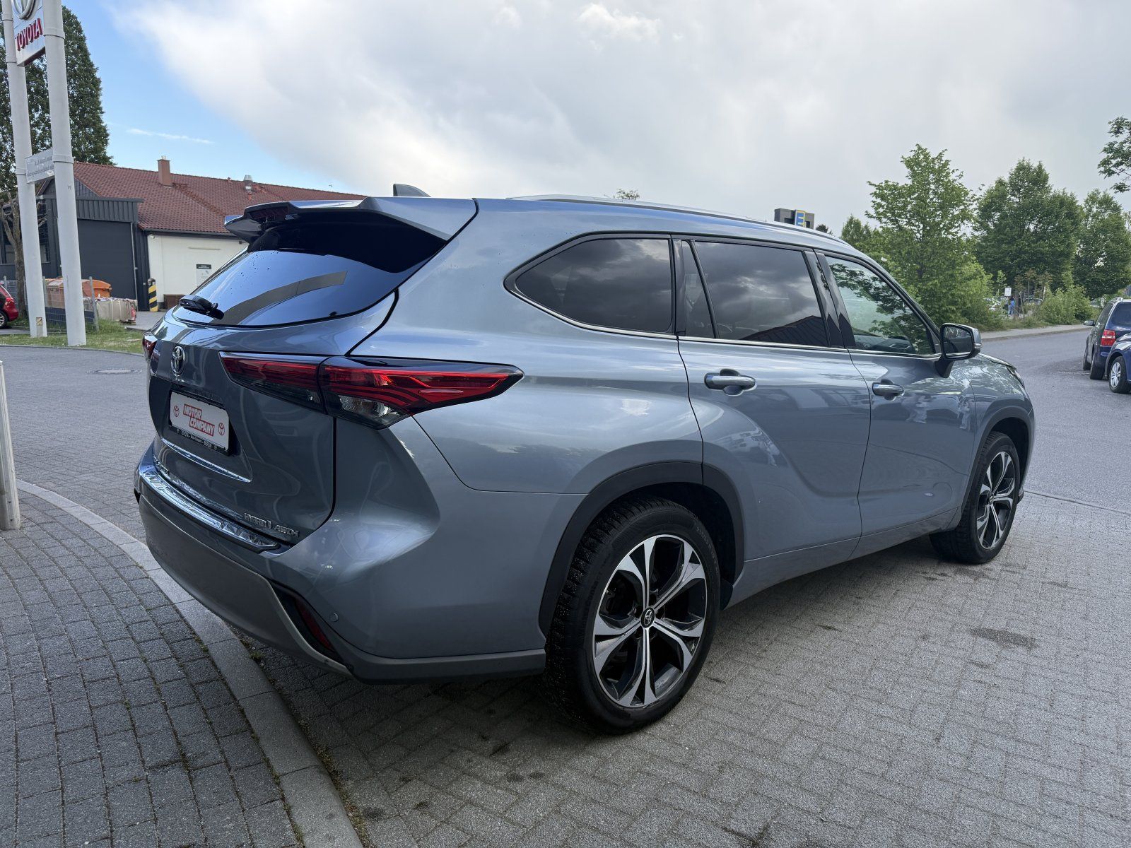Toyota Highlander  2,5 l Hybrid  Luxury