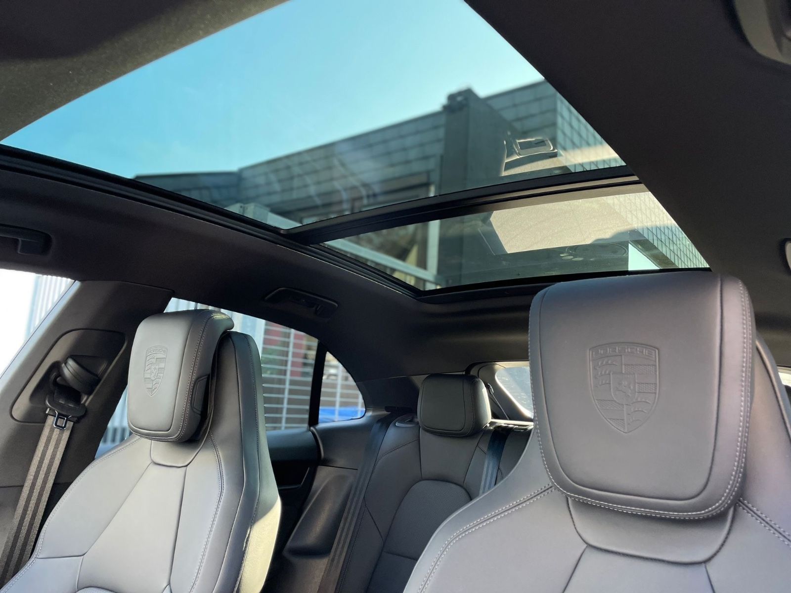 Porsche Macan 4 - Samsaru's Car Outlet