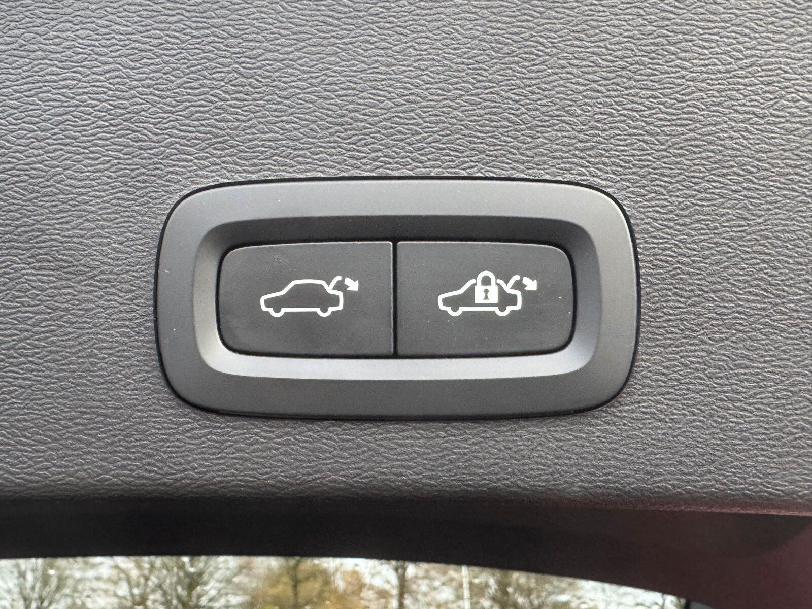 Volvo XC40 T5 Ultimate Dark AHK|PANO|