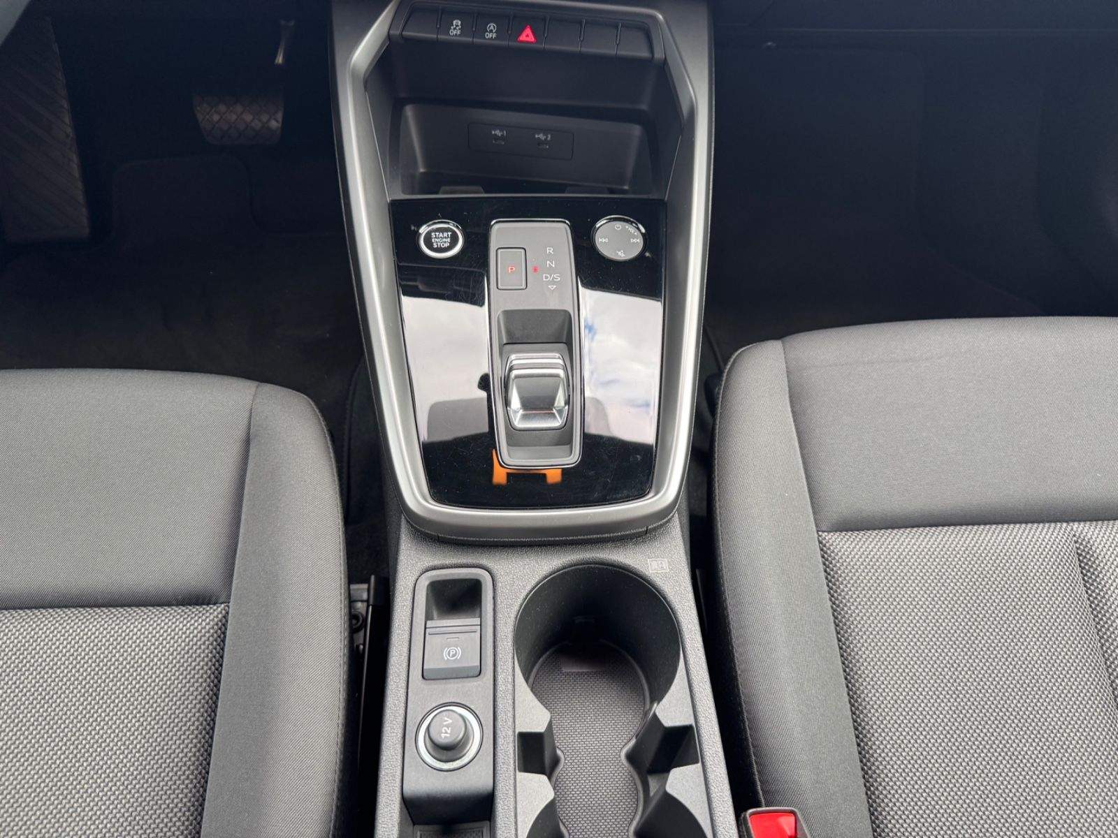 Audi A3 Sportback 30 TDI S tronic Basis*VIRTUAL *LED