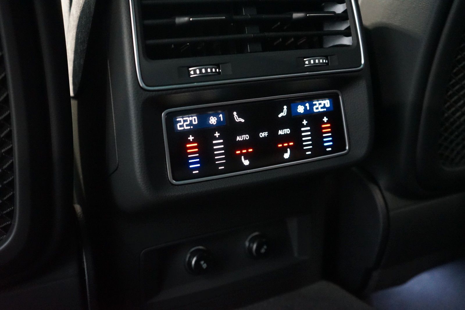 Audi RSQ8 performance | B&O Advanced | Carbon | 305