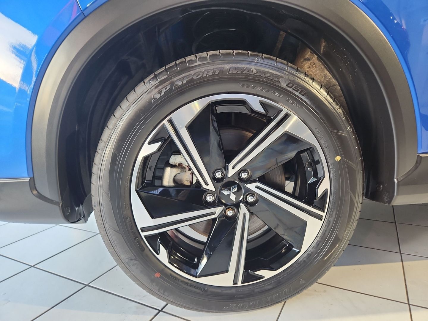Mitsubishi Eclipse Cross Plug-In Hybrid Select Black WR Gar