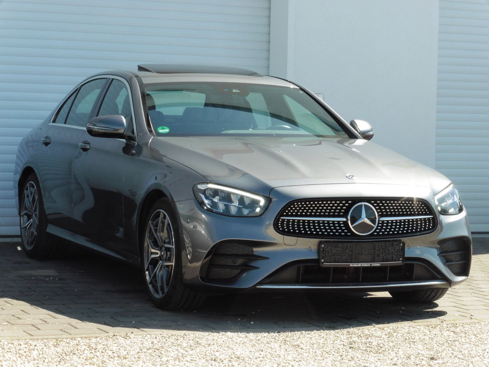 Mercedes-Benz E 300 d 4MATIC AMG Line - Samsaru's Car Outlet