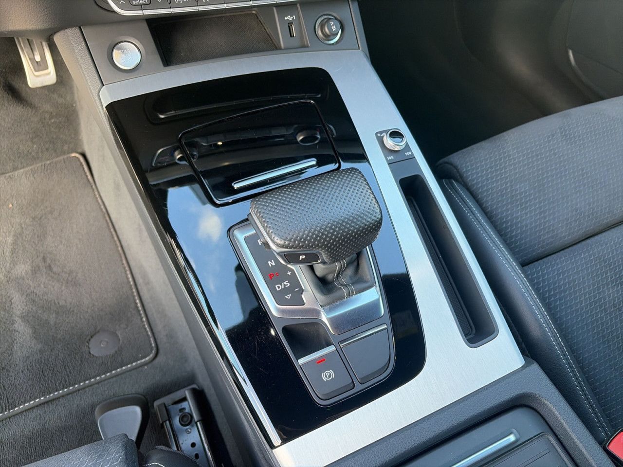 Audi Q5 40 TFSI quattro S line S tr. AHK ACC LED Kam.