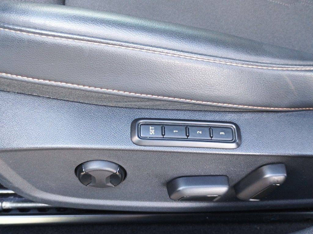 Cupra Formentor VZ 2.0 TSI DSG 4Drive ACC+AHK+Pano+RFK