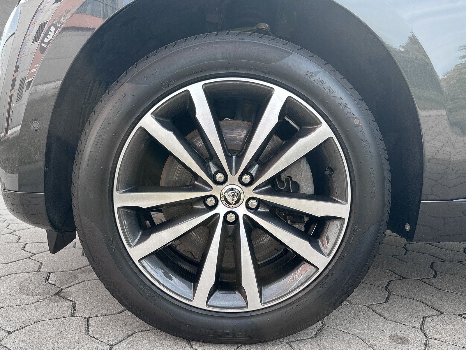 Jaguar F-Pace D300 R-Dyn. SE AHK HUD Dachrel. Winter-P.