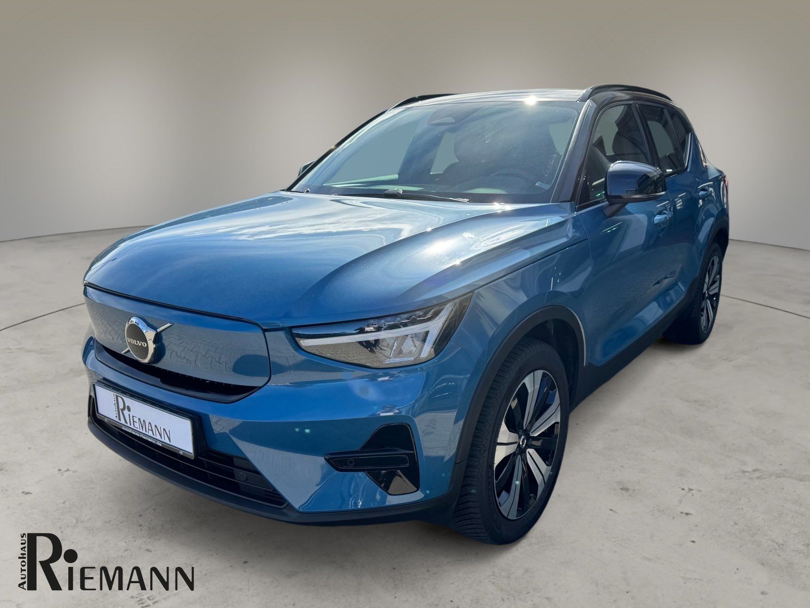 Volvo XC40 Recharge Single Motor Core + Winter-Paket