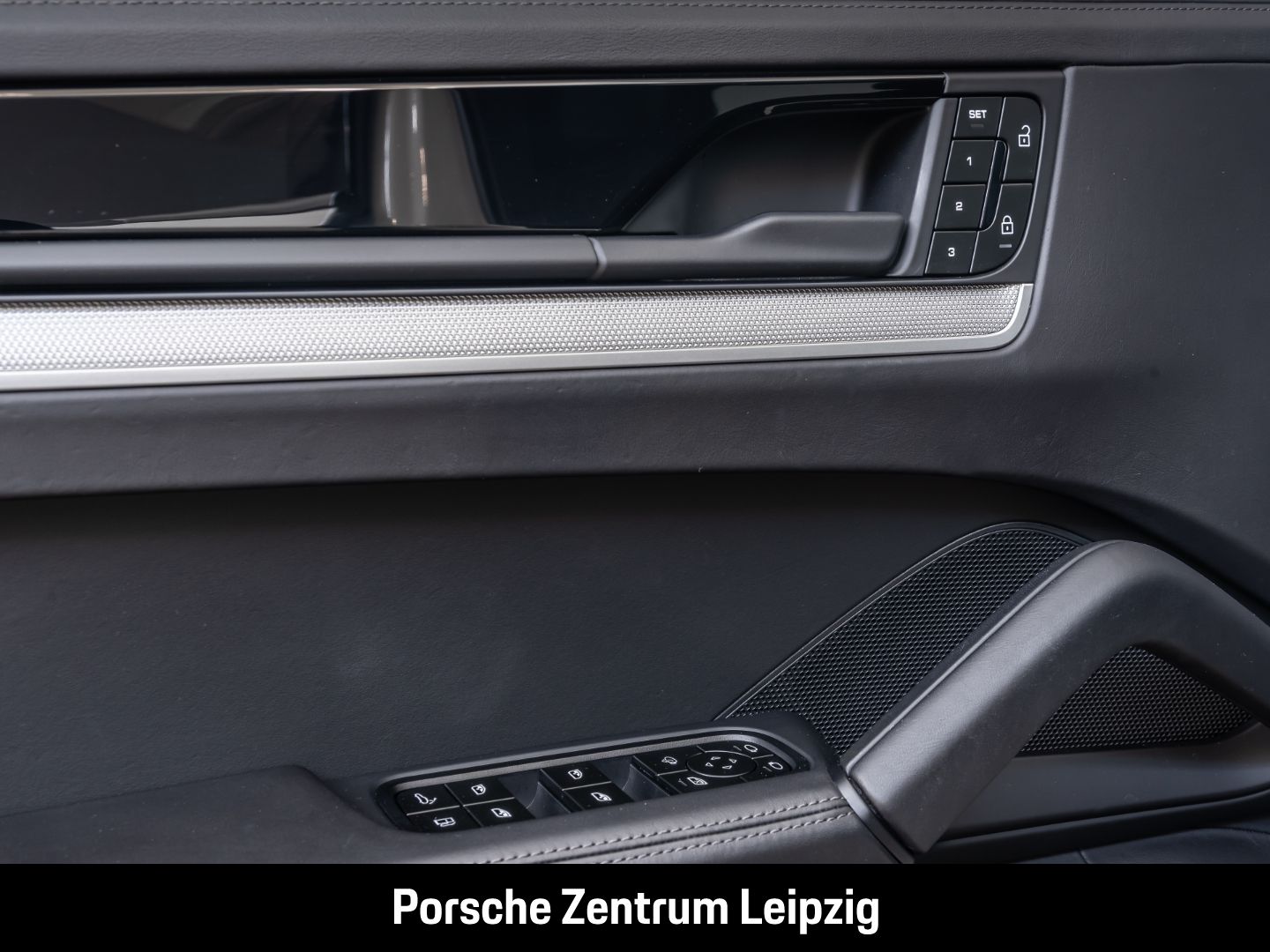 Porsche Cayenne E-Hybrid Coupe Luft Bose InnoDrive 21Zol