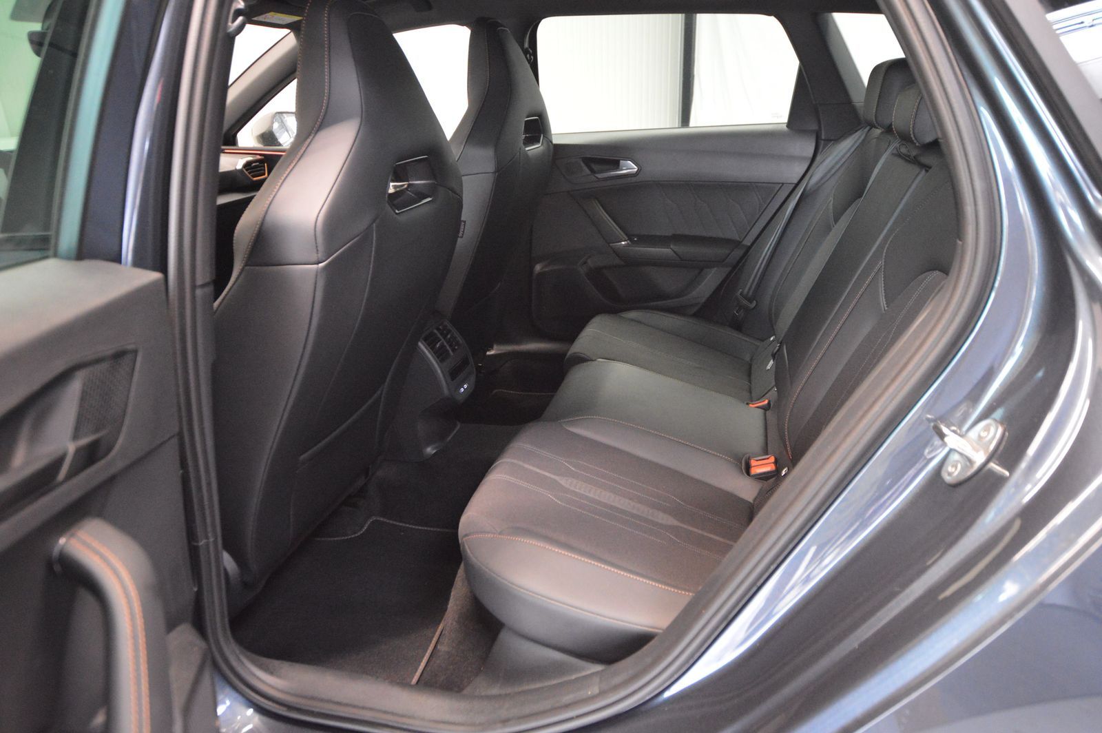 Cupra Leon Sportstourer 1.4 e-HYBRID VZ - Samsaru's Car Outlet