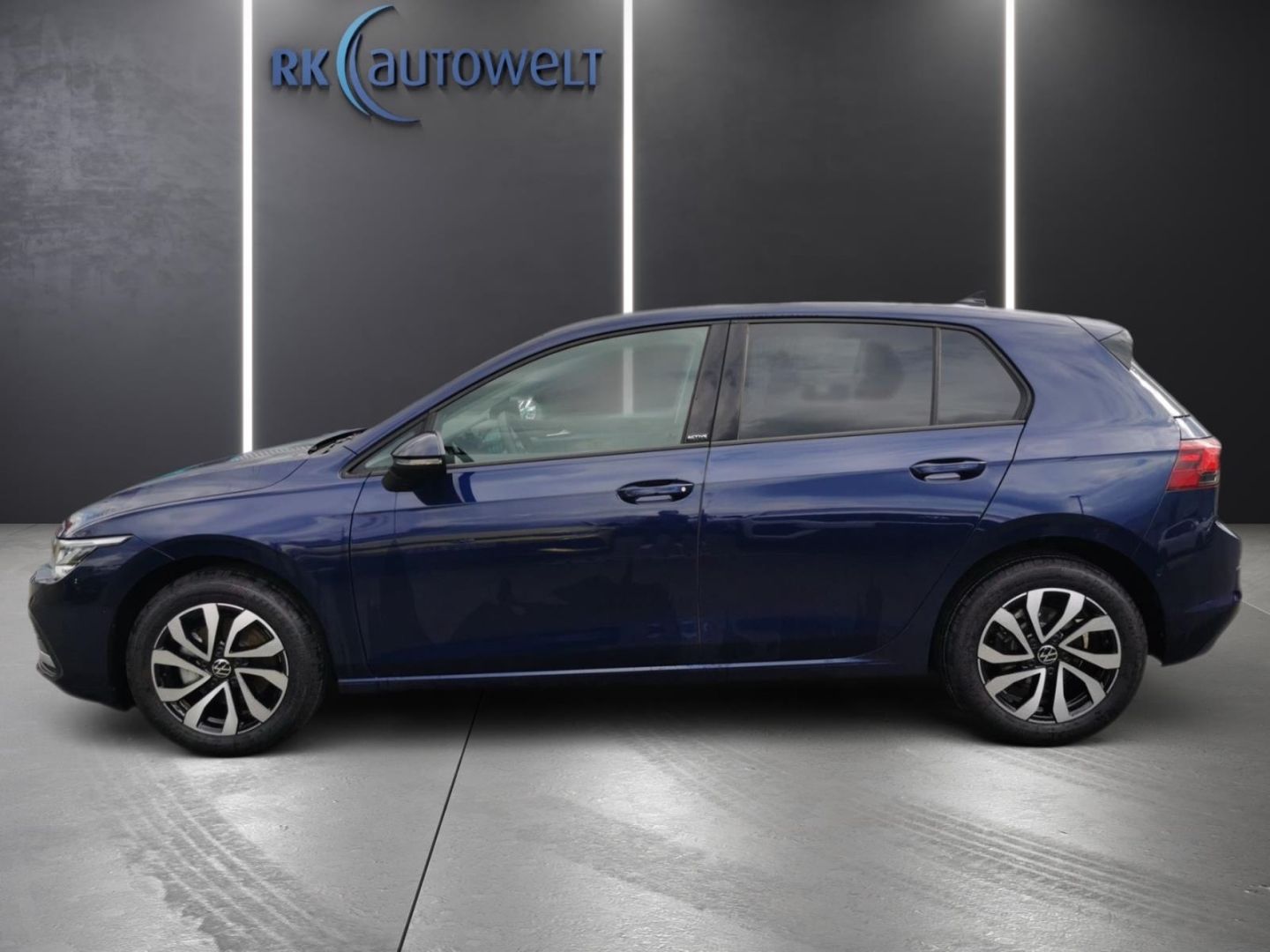 Volkswagen Golf 8 VIII Active 2.0 TDI - Samsaru's Car Outlet
