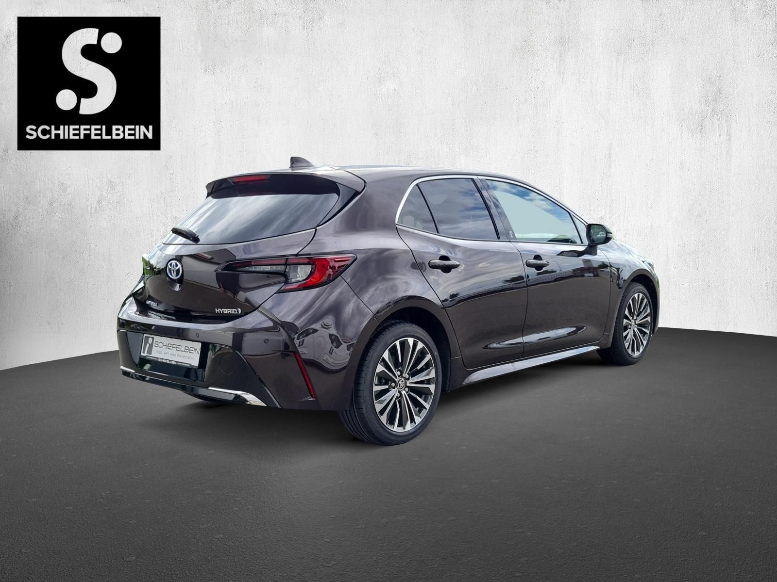 Toyota Corolla 1.8 Hybrid Team - Samsaru's Car Outlet