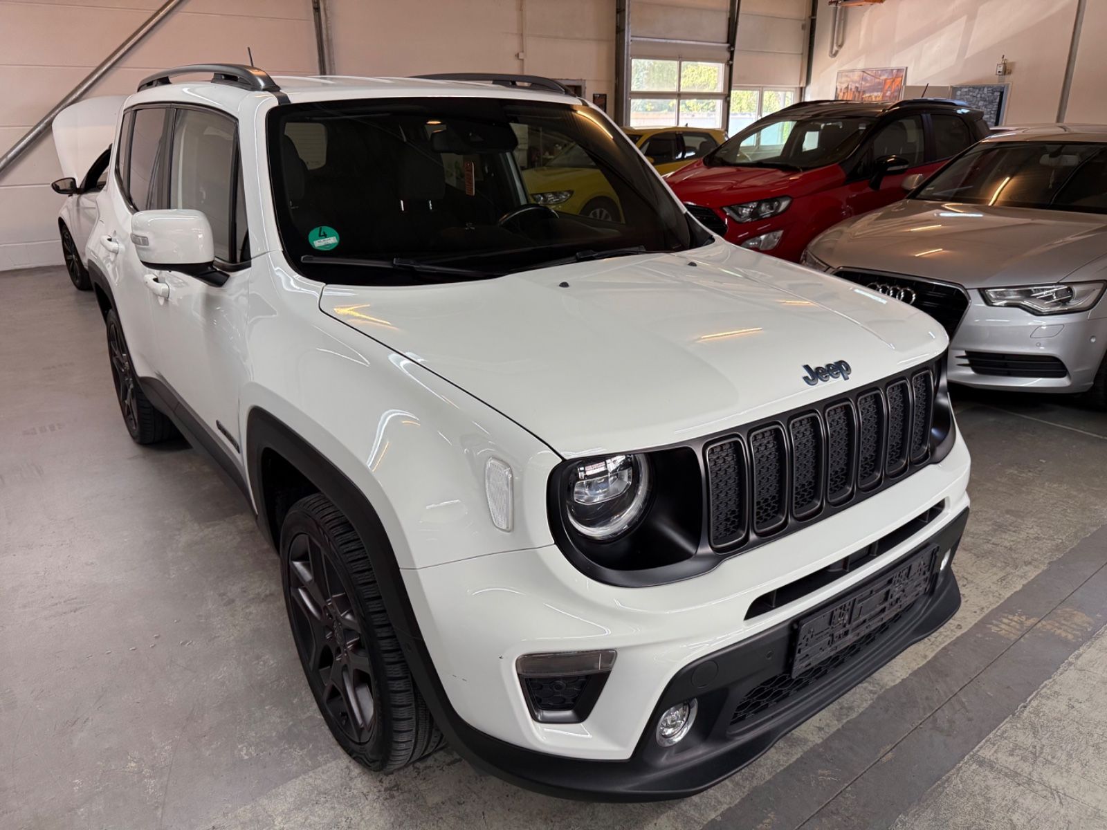 Jeep Renegade S Plug-In-Hybrid 4xe - Samsaru's Car Outlet