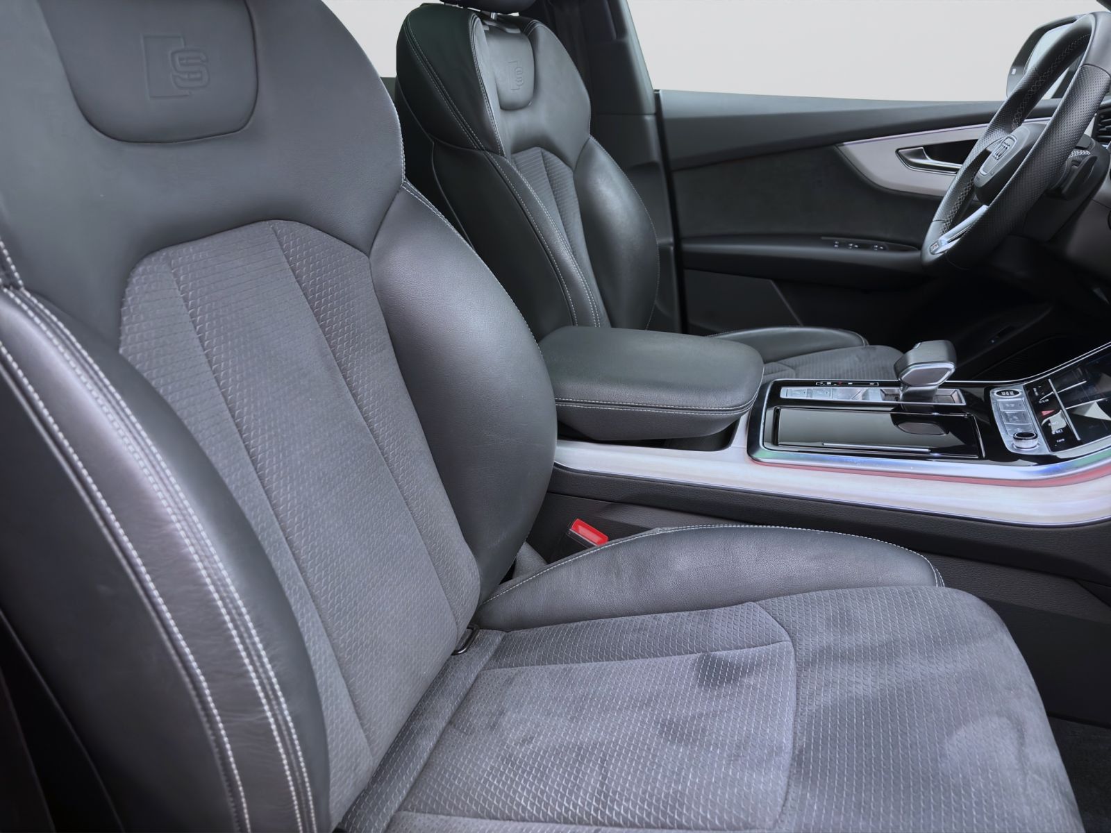 Audi Q8 50 TDI Q S LINE STDHZG PANO AHK HD-MATRIX LM2