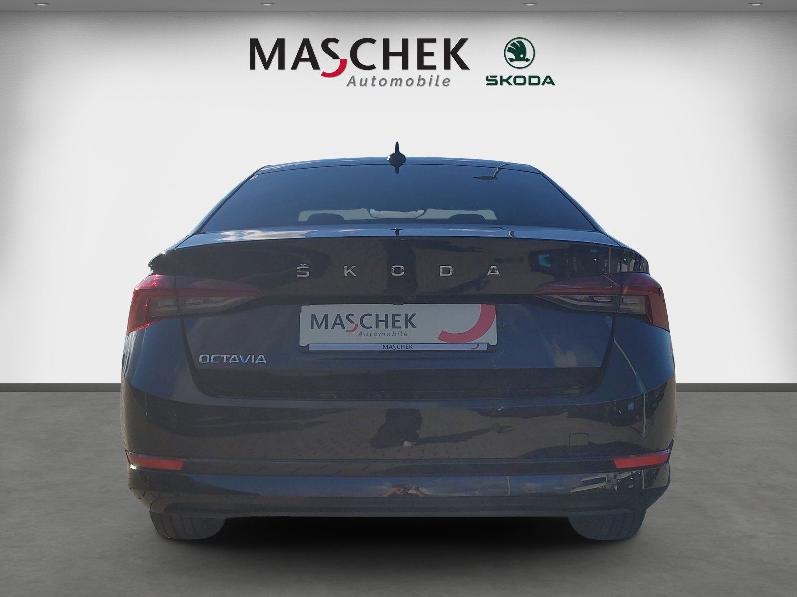 Skoda Octavia Ambition 2.0 TDI DSG AHK LED RearView 4x