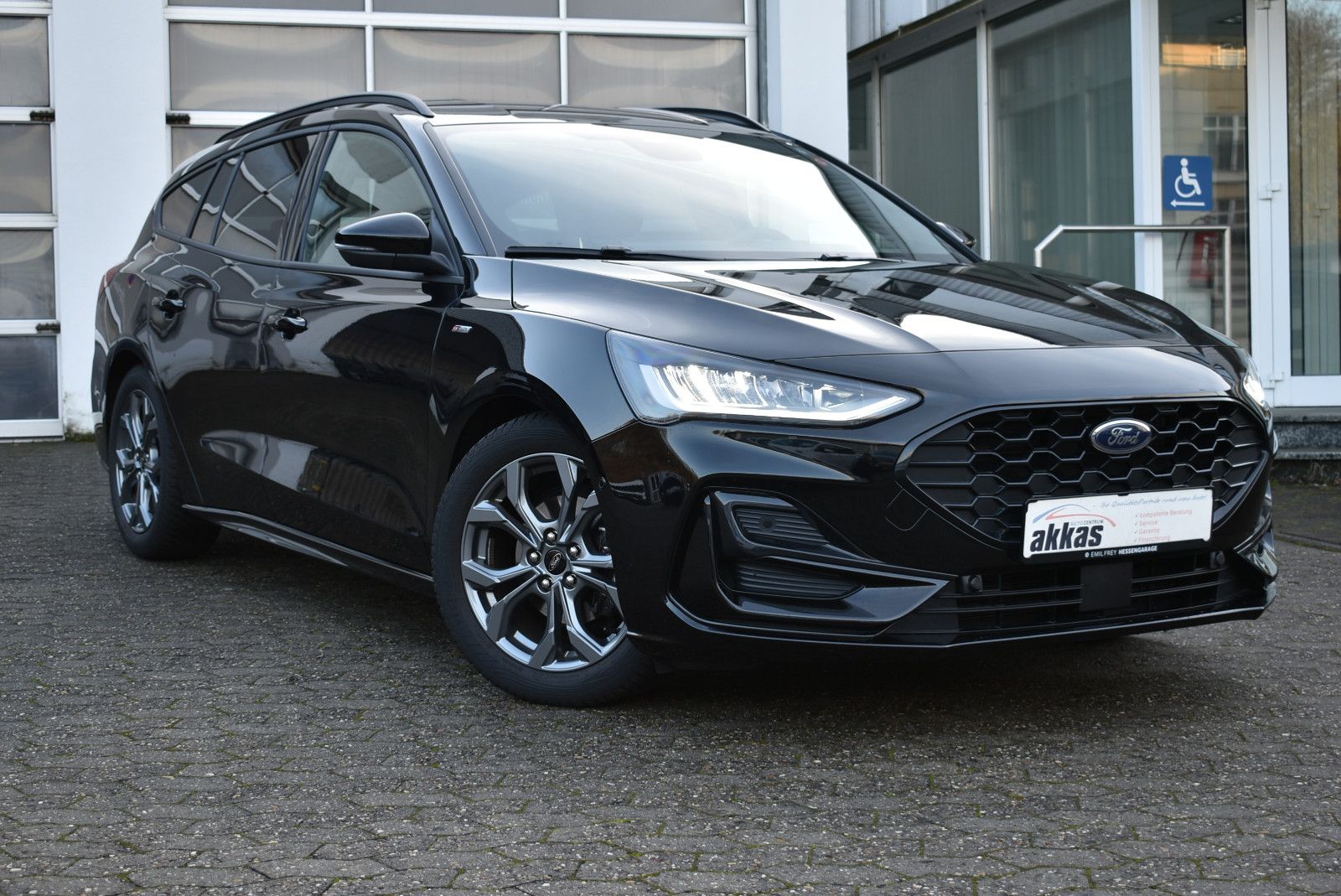 Ford Focus Turnier 1.5 ST-Line X Aut.