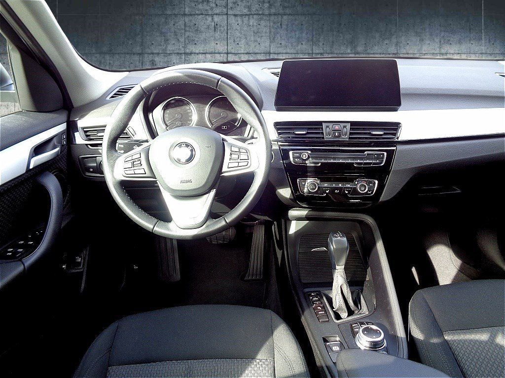 BMW X1 xDrive25e Navi-Plus - Samsaru's Car Outlet