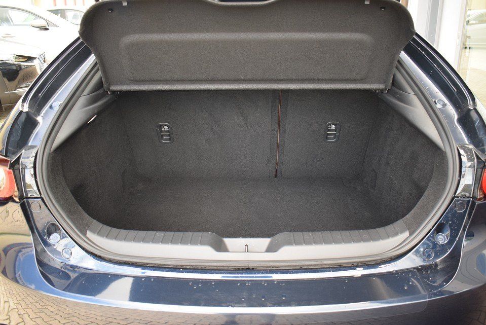 Mazda 3 2.5 6AG 140PS Nagisa BOSE® Voll-LED Kamera uvm