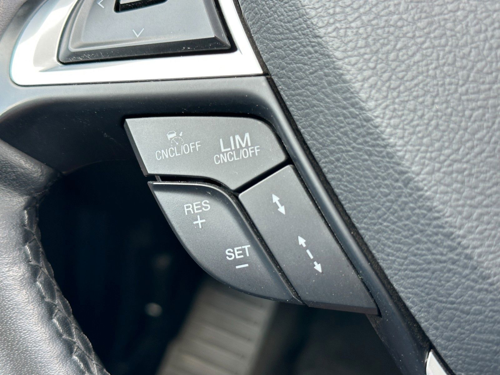 Ford S-MAX Titanium*NAVI*LED*AHK*KAMERA*ACC*
