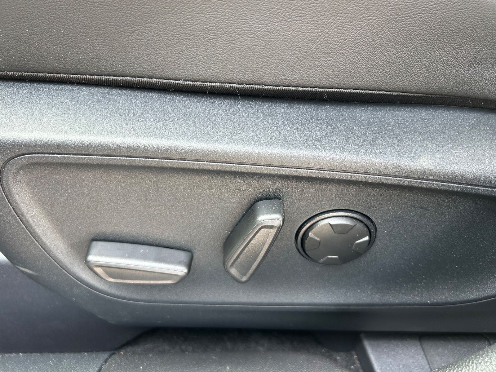 Ford Kuga Hybrid Active X AWD - Samsaru's Car Outlet