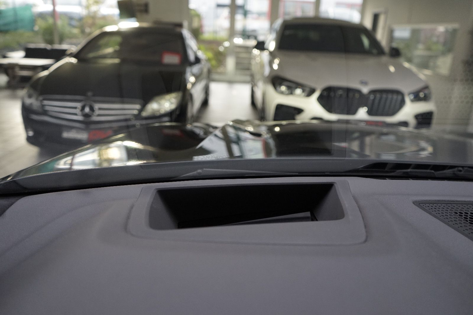 BMW X6 40xd M Sport*3xTV*Carbon*Massage*ACC*PanoSKY*