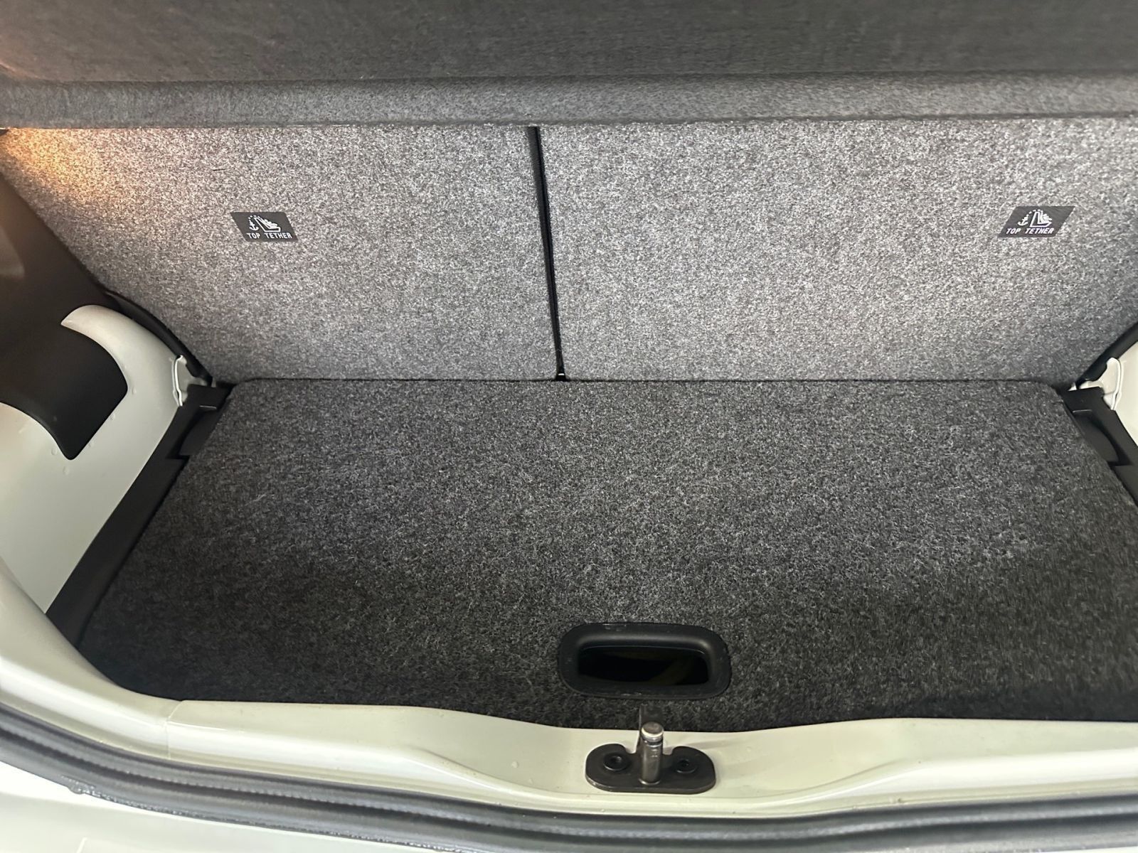 Volkswagen e-up! Style Plus - Samsaru's Car Outlet