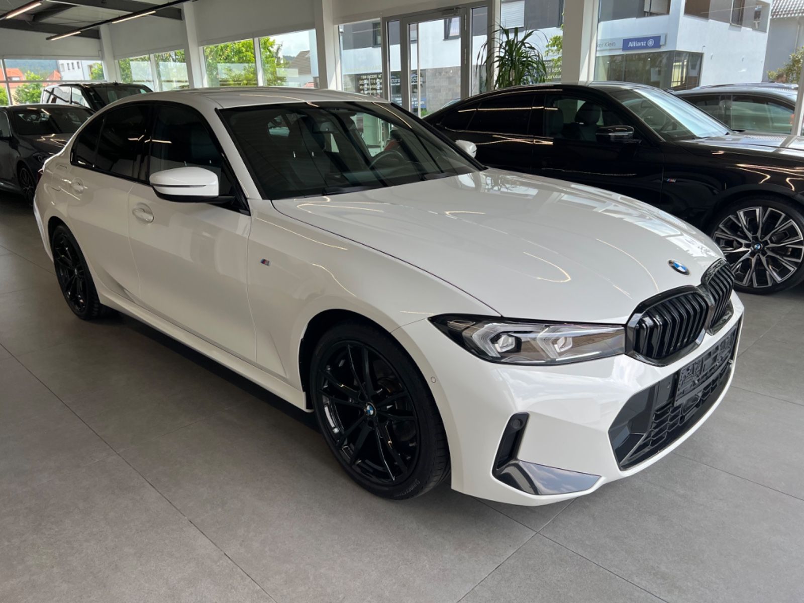 BMW 320 d xDrive M Sport - Samsaru's Car Outlet