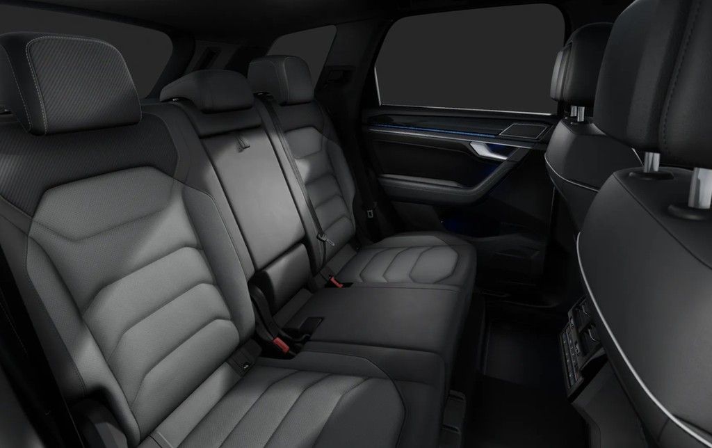 Volkswagen Touareg 3.0TDI R-Line Black Style Wankstabi Pano