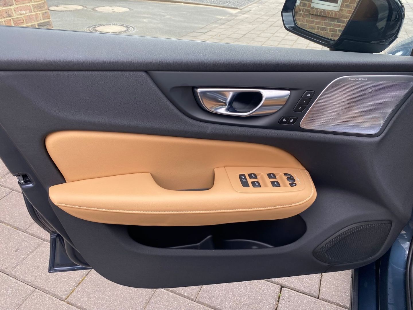Volvo S60 T8 Ultimate Dark Plug-In Hybrid AWD 360 Bowe