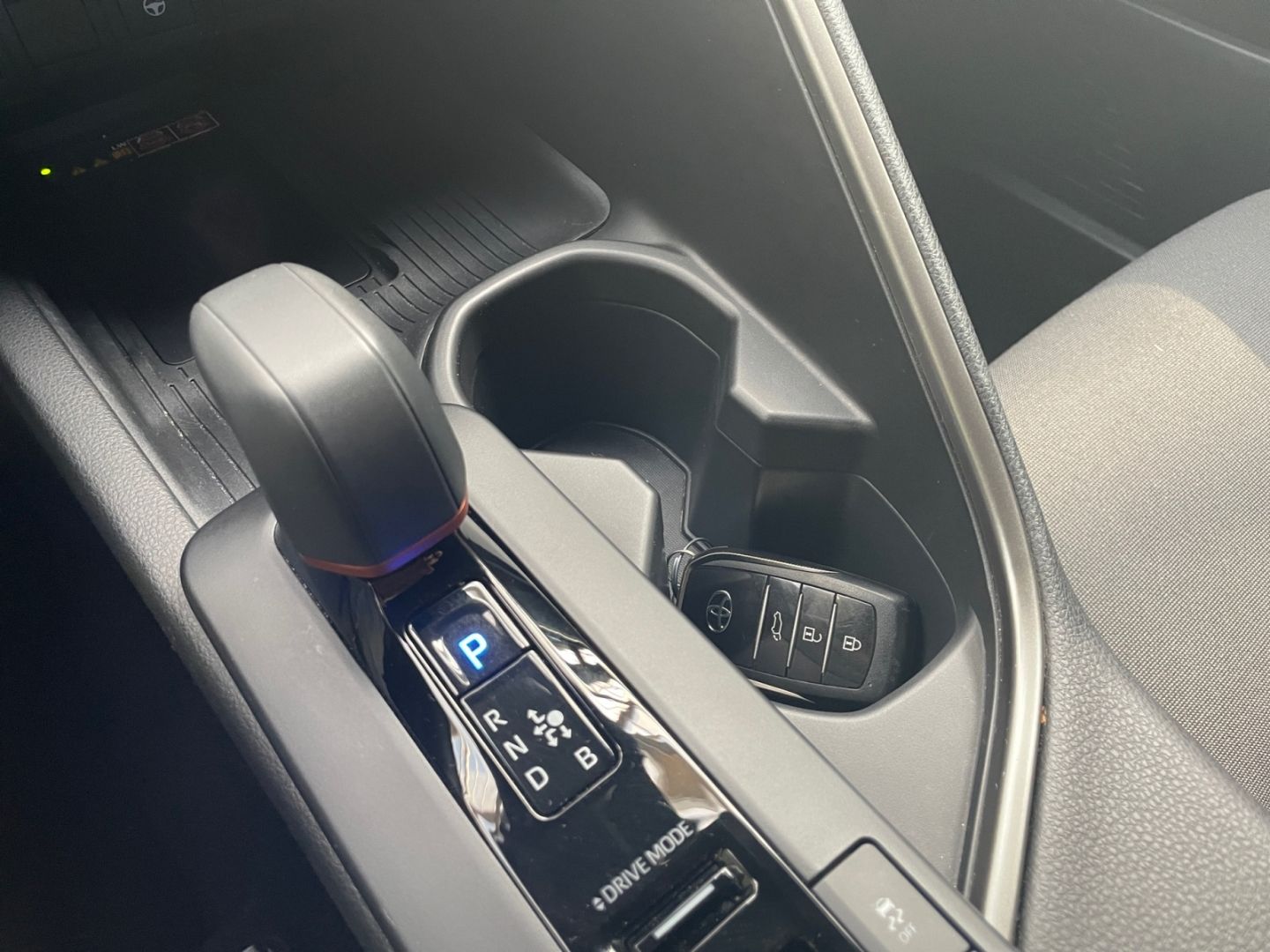 Toyota C-HR 1.8 Hybrid Team D *Technik-Paket*CAM*SHZ*AC