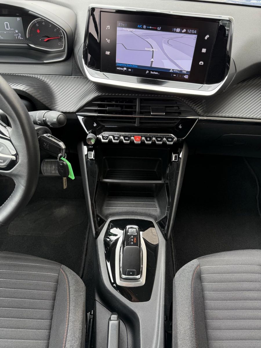 Peugeot 2008 PureTech 130 EAT8 Automatik - Samsaru's Car Outlet