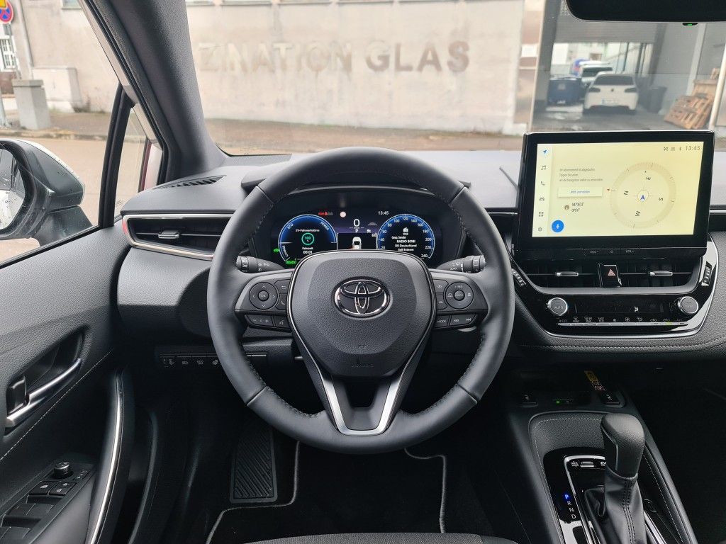 Toyota Corolla 1.8 Hybrid Team D