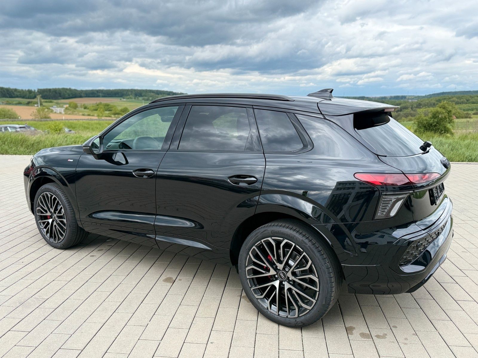 Audi Q3 TFSI S-line S tronic+AHK+PANO+SONOS+