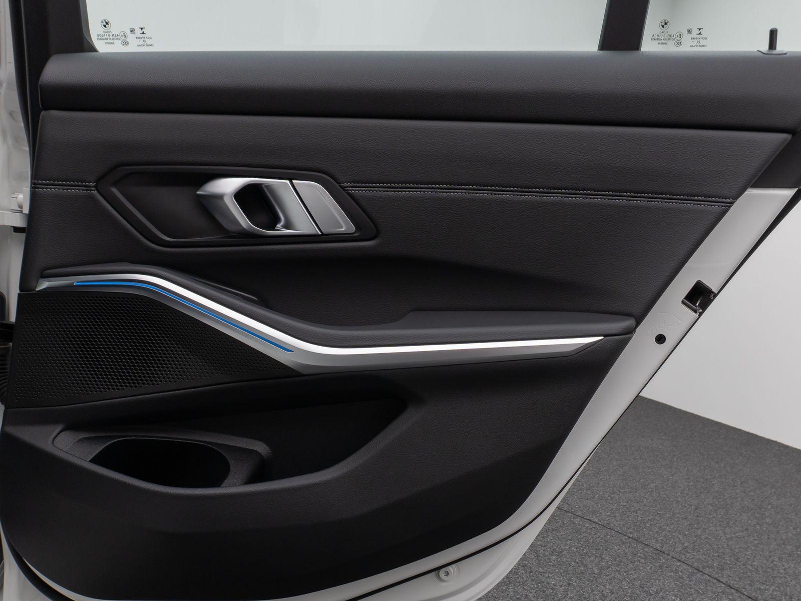 BMW 330e xD Sport Line - Samsaru's Car Outlet